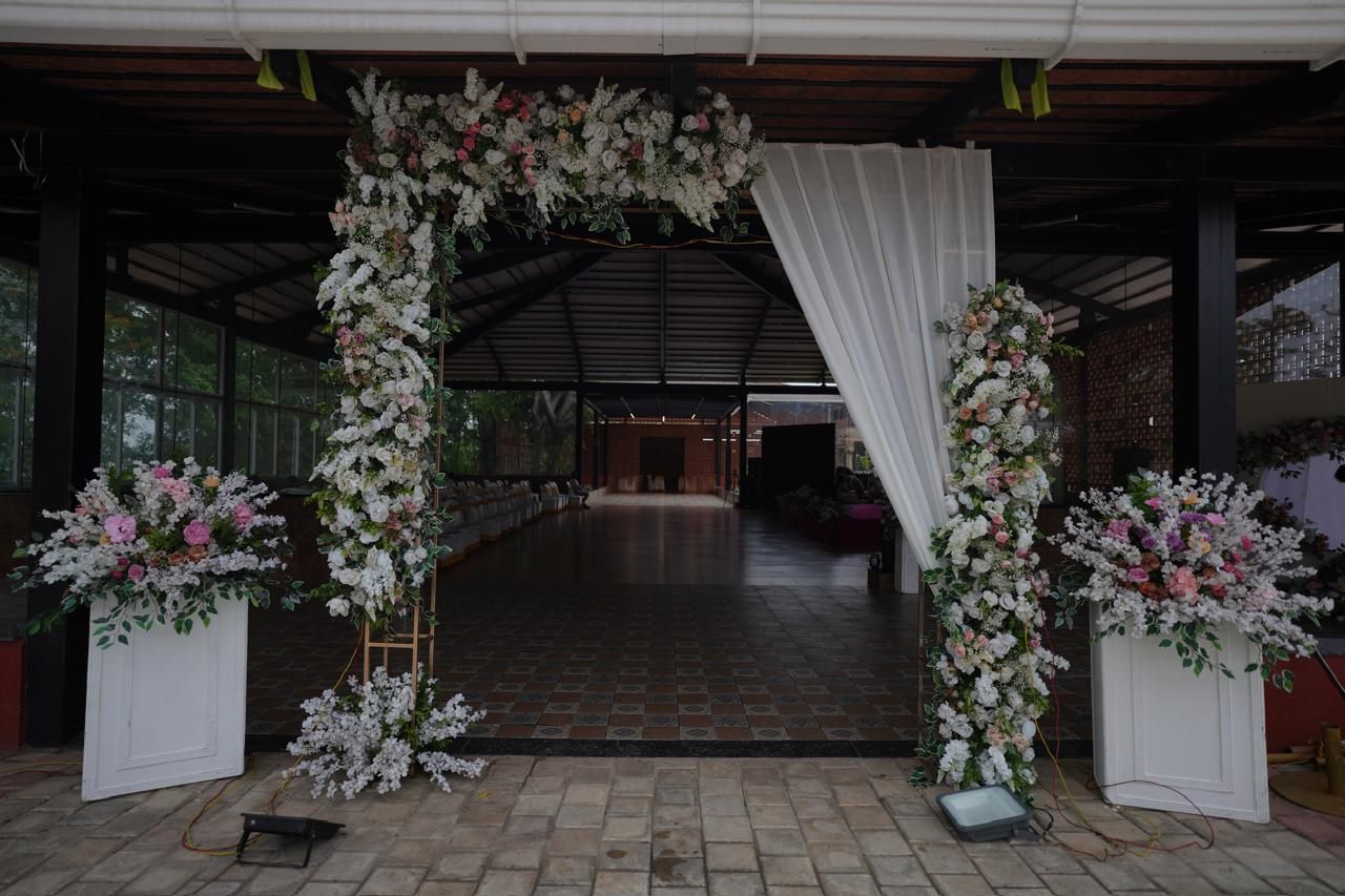 Floral Arch at ARC Pyramid